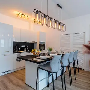puerto-banus-second-line-luxury-apartement.1costadelsol.com/